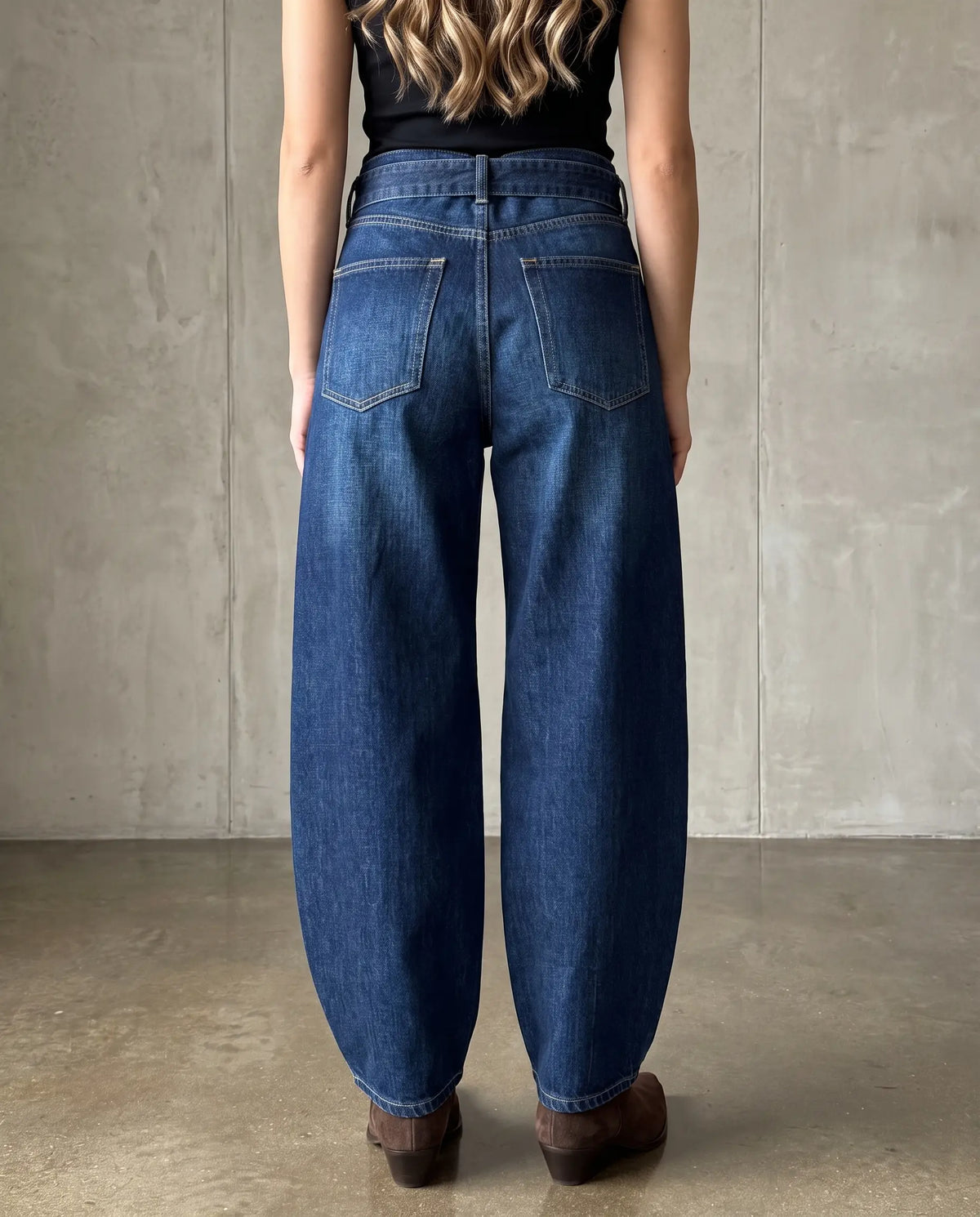 Ballon/Barrel Jeans mit umgeklapptem Fashion Bund