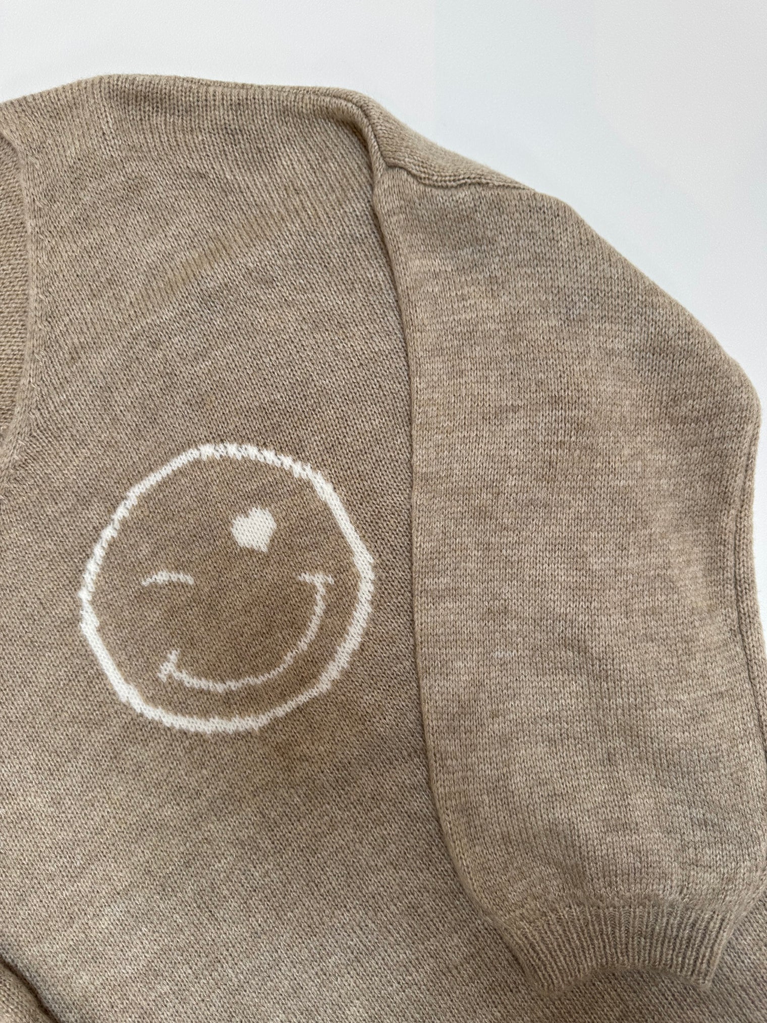 Oversize Strickpullover mit Smiley&Rückenprint beige/creme