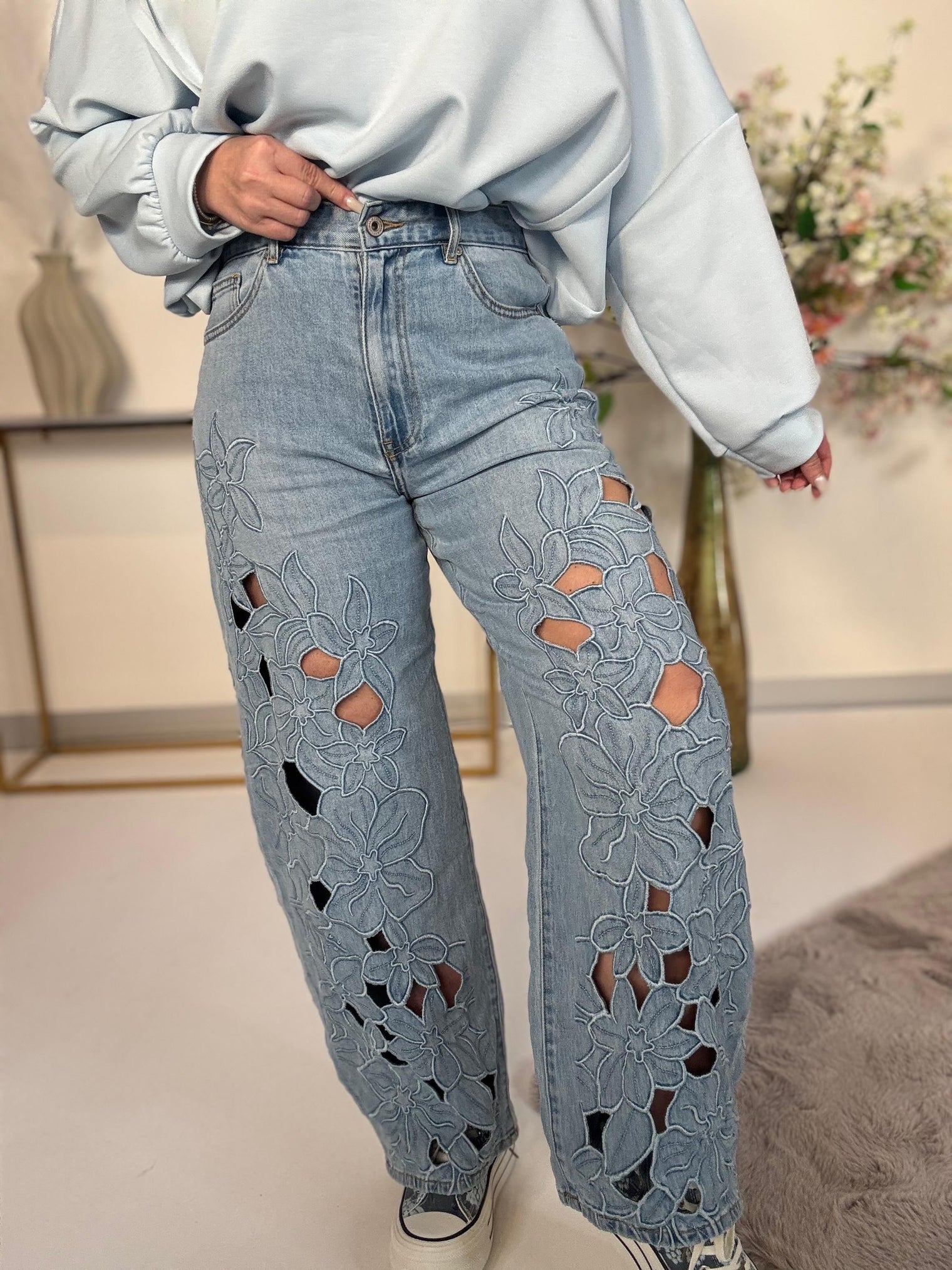 Stretch Jeans FLOWER CUT-OUTS