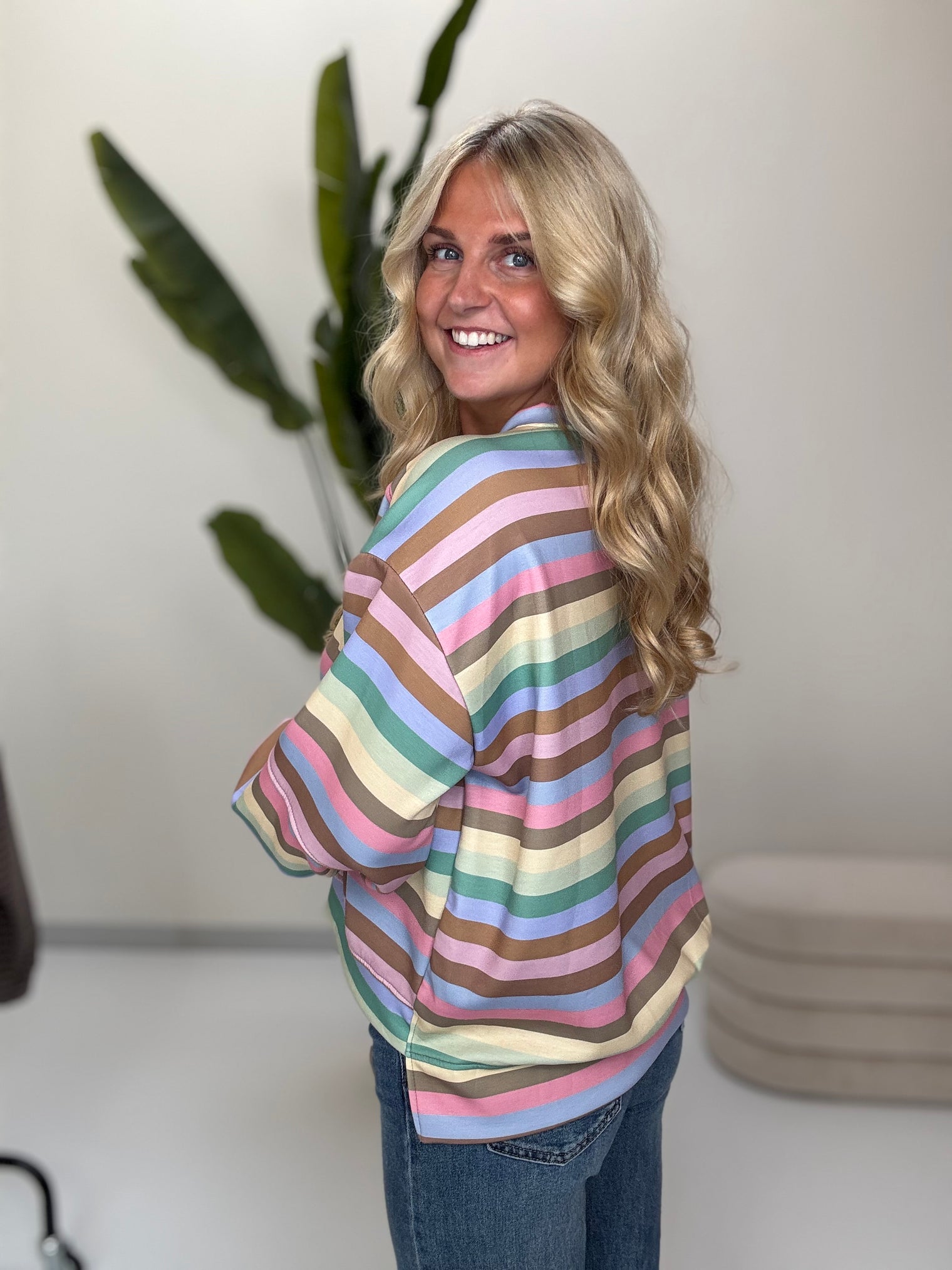 Butterstoff Sweater mit Patch am Ärmel grün/mint/buttermilk/rosa/taupe