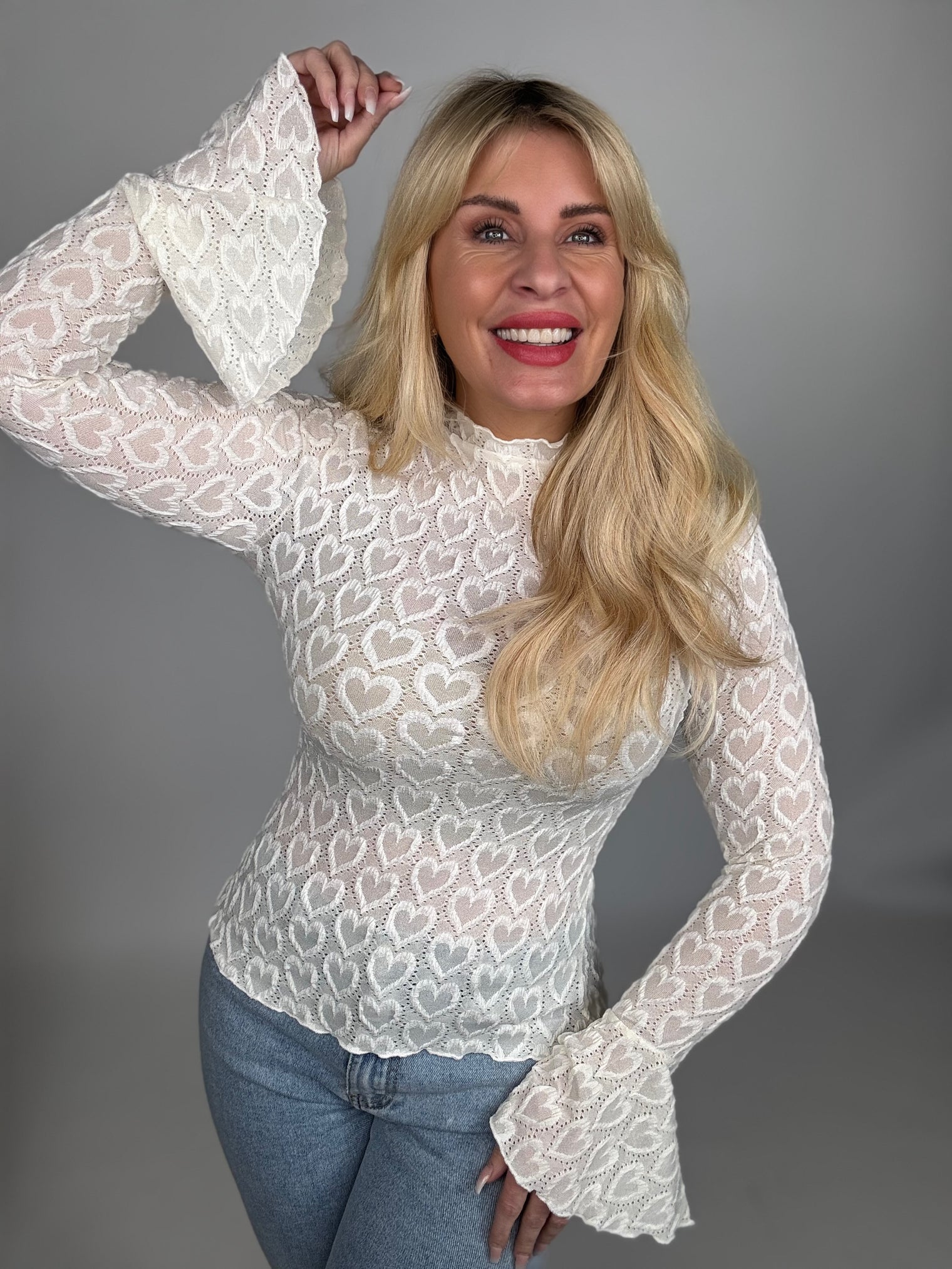 Longsleeve HEART ROMANCE Glockenarm Creme Weiss