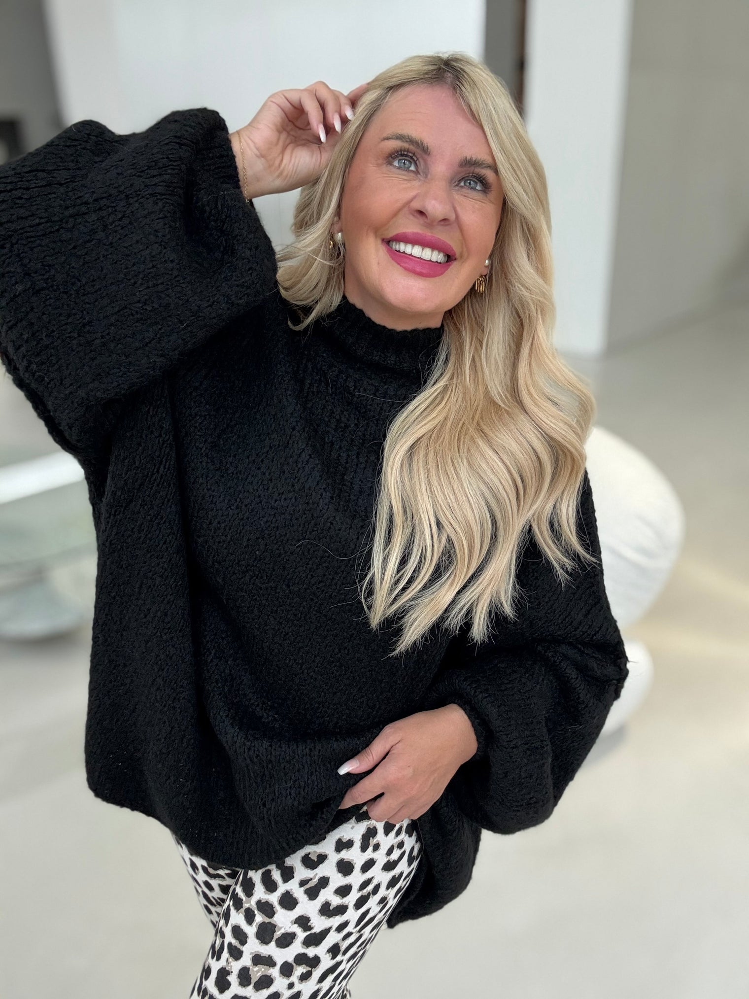 Kuschelweicher OVERSIZE Strickpullover schwarz