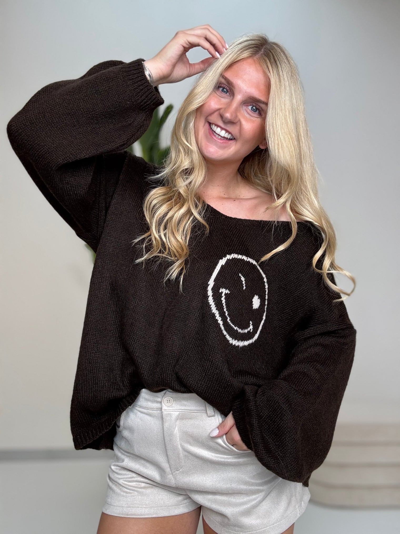 Oversize Strickpullover mit Smiley&Rückenprint dark chocolate/creme