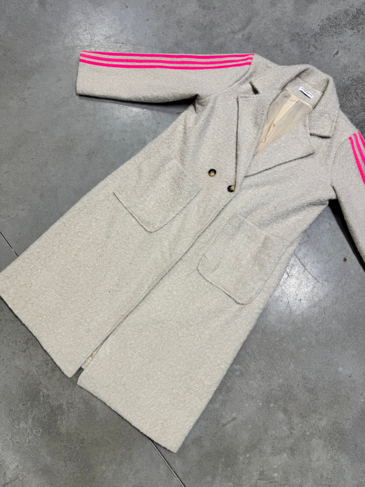 Mantel SPORTY COZYNESS creme/pink mit seitlichen Streifen