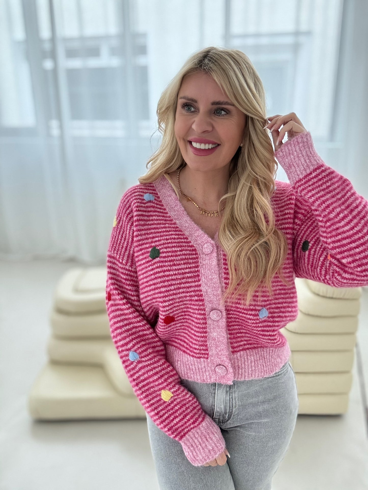 Strickjacke mit Herzen pink