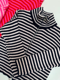 Zipper Strickjacke mit leicht ausgestelltem Ärmel navy/cremeweiß