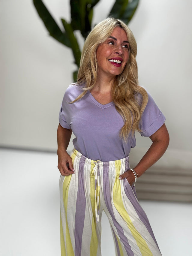 Basic Shirt KEEP IT SIMPLE mit V-Ausschnitt flieder