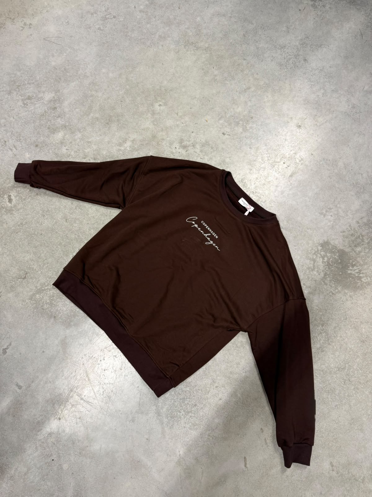 Sweater mit Rückenprint COPENHAGEN LEO Braun weiß