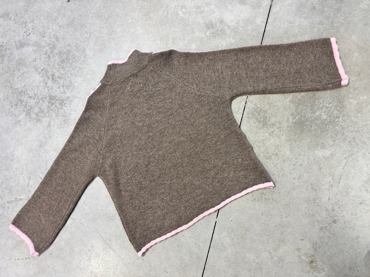 Pullover mit Patch DRESS FOR YOURSELF taupe/rosa