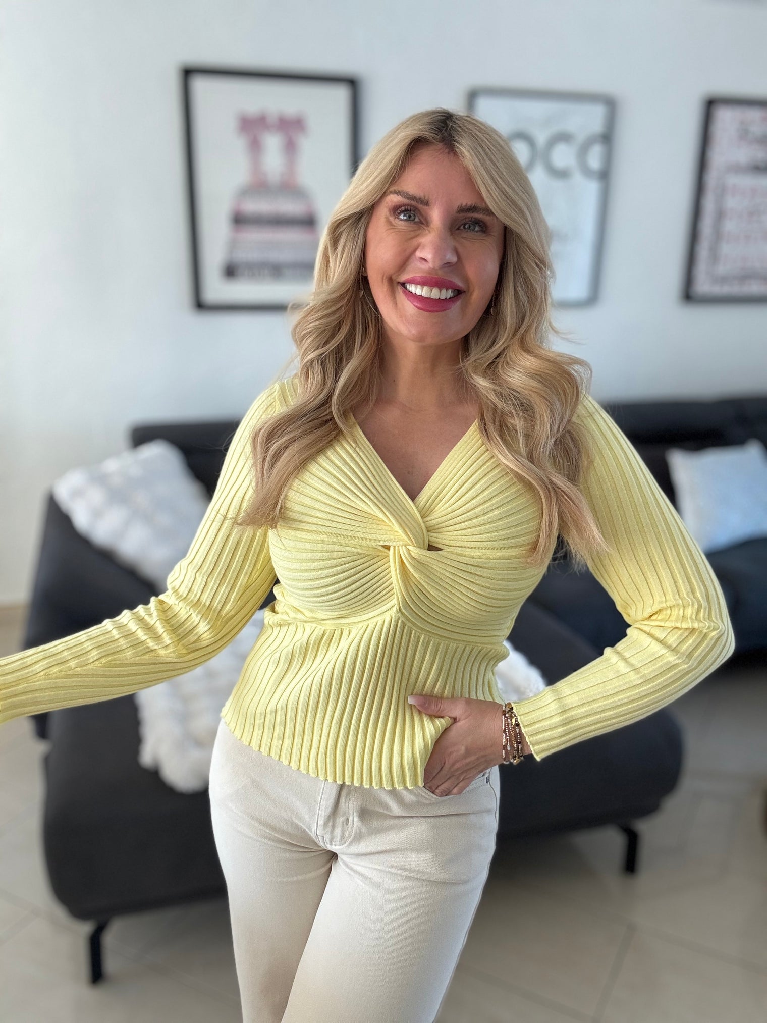 Oberteil langarm mit Knoten Detail gelb