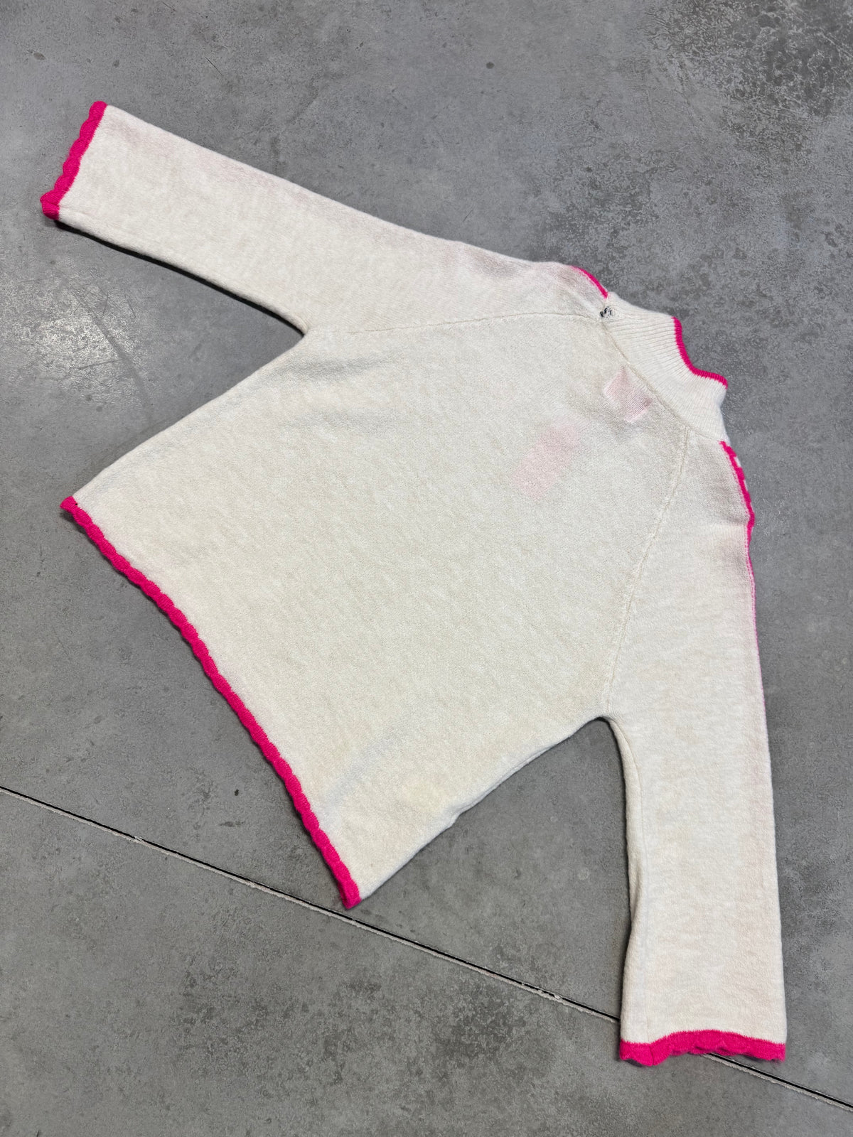 Pullover mit Patch DRESS FOR YOURSELF cremeweiß/pink