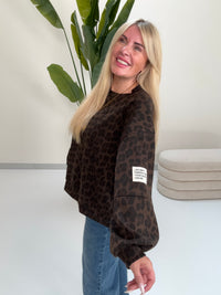Butterstoff Sweater mit Patch am Ärmel dark chocolate LEO schwarz/taupe