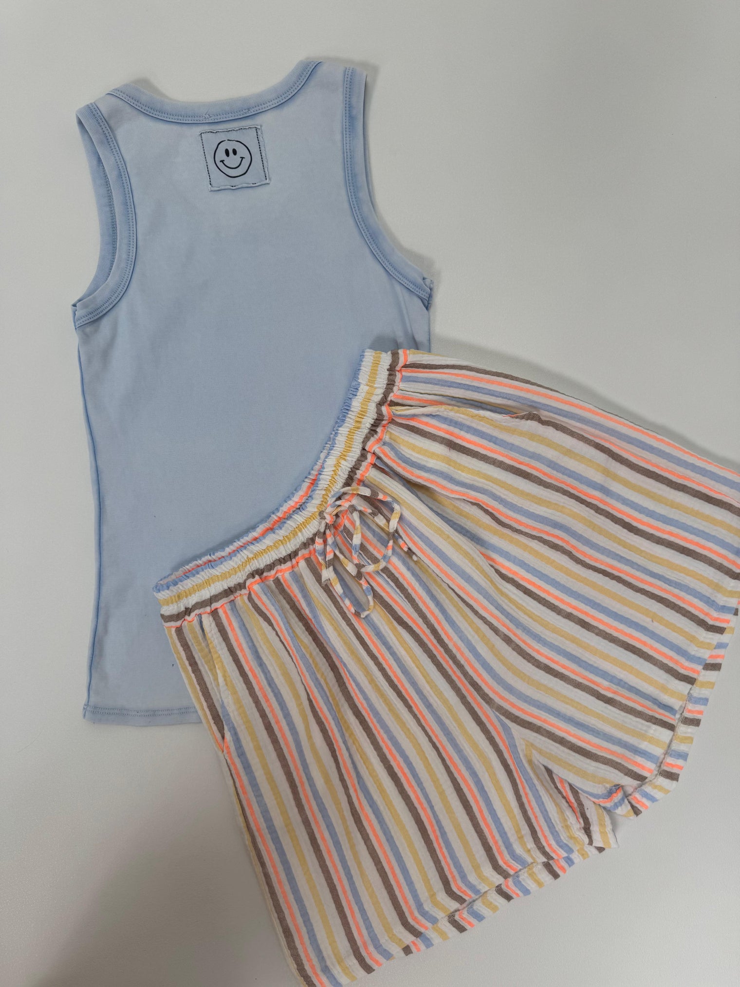 Musselin Shorts weiß SMALL STRIPES hellblau/taupe/orange/gelb