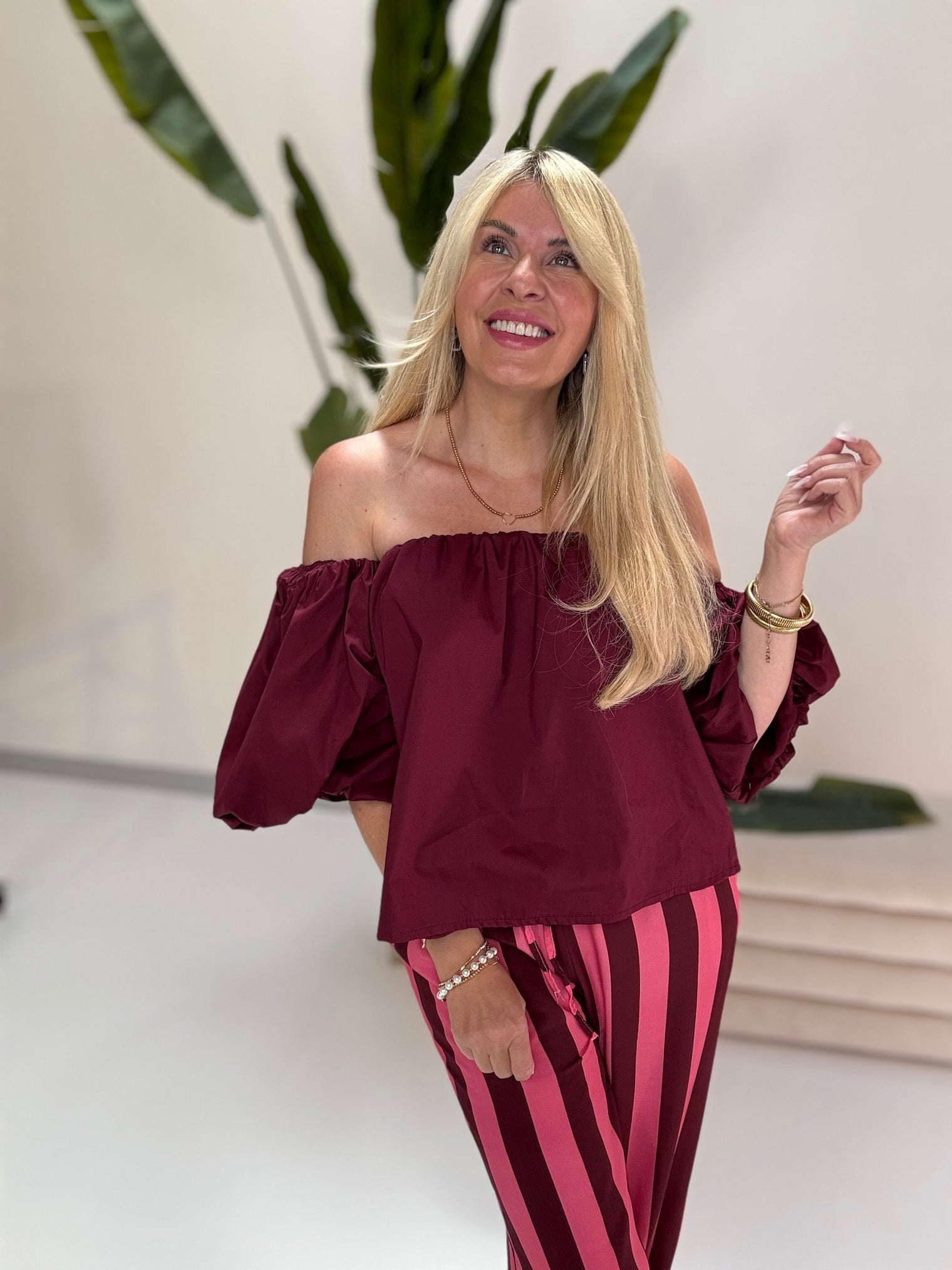 Carmen Bluse mit leichtem Puffärmel lovely dark red