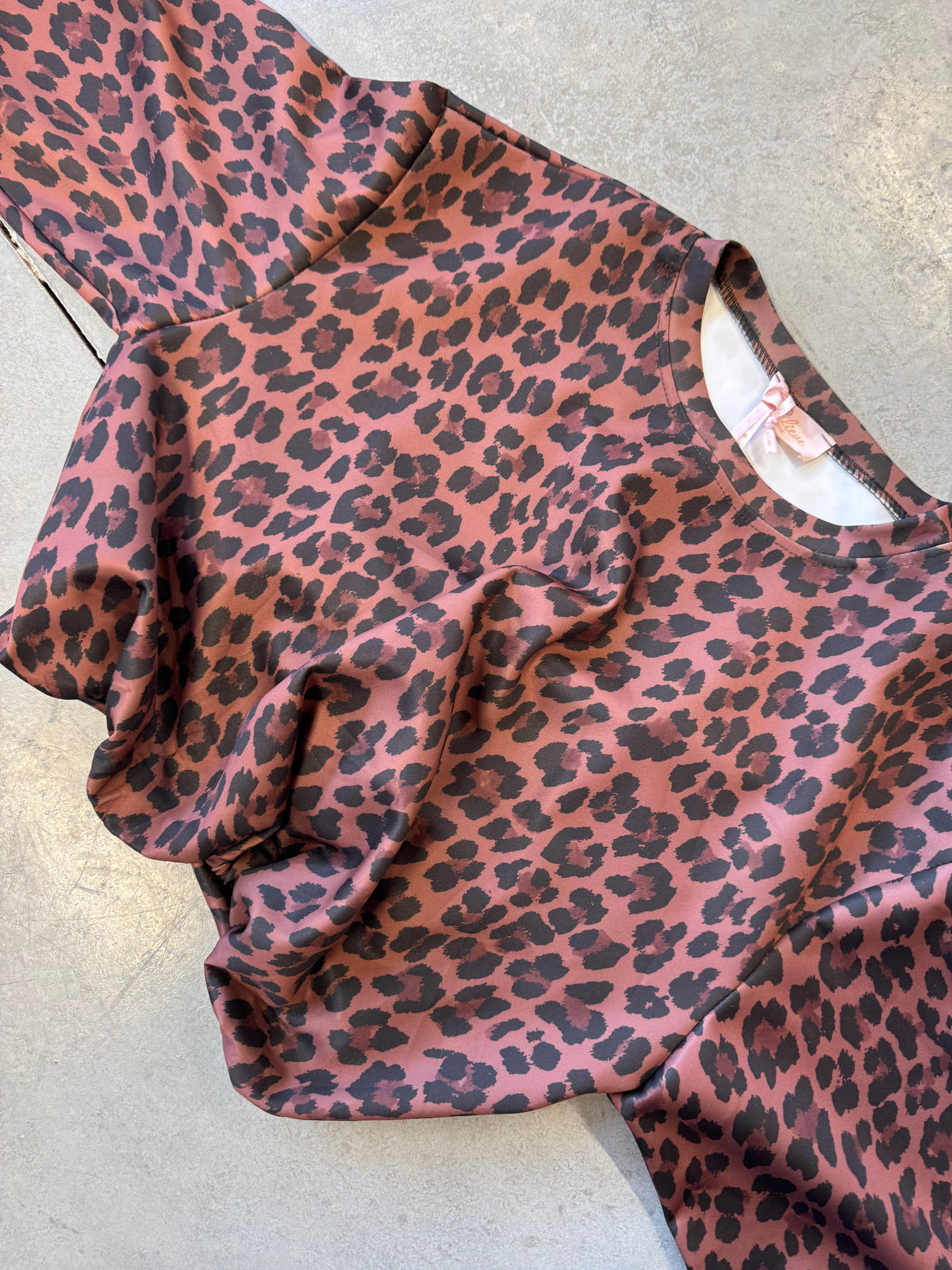 Butterstoff Pullover mit Gummizug unten zimt/schwarz LEO