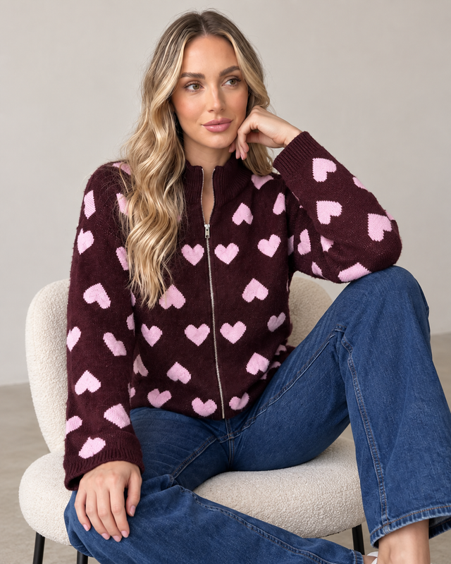 Zipper Strickjacke mit Herzchen burgundy/rosa
