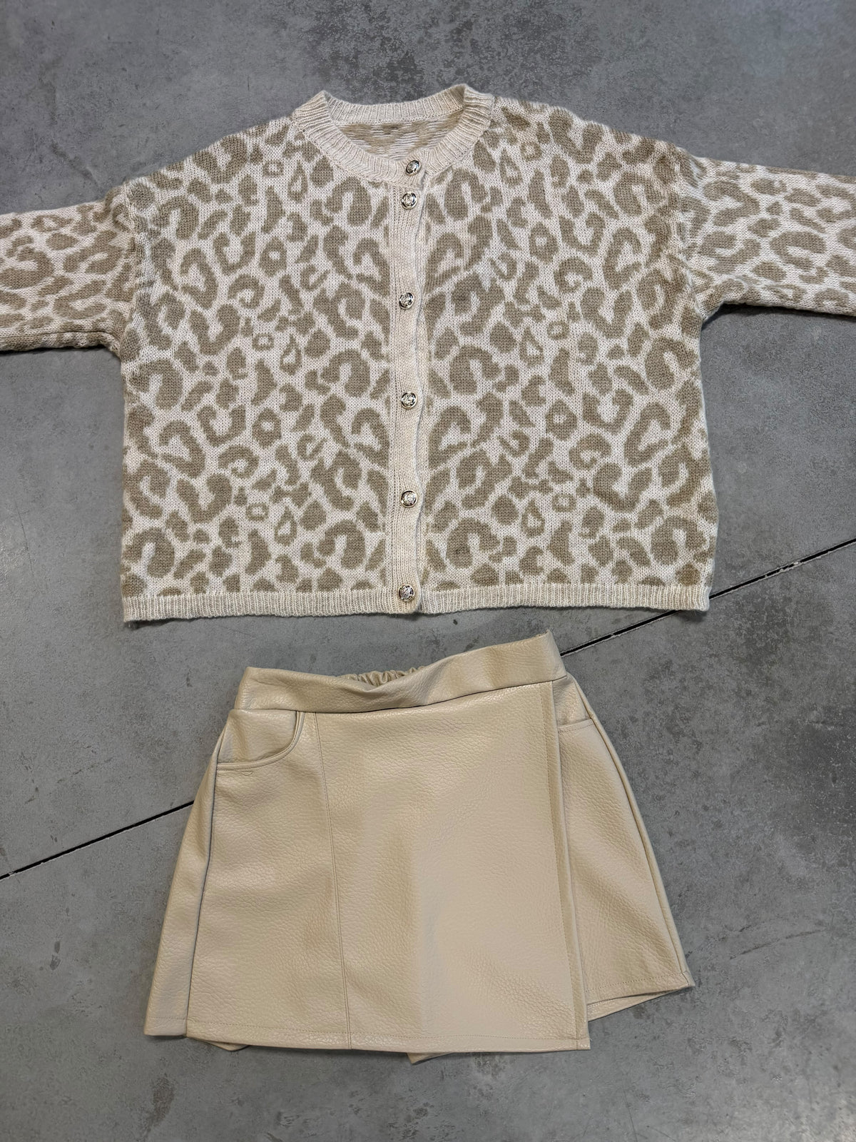 Strickjacke mit Knopfleiste LEO creme/beige