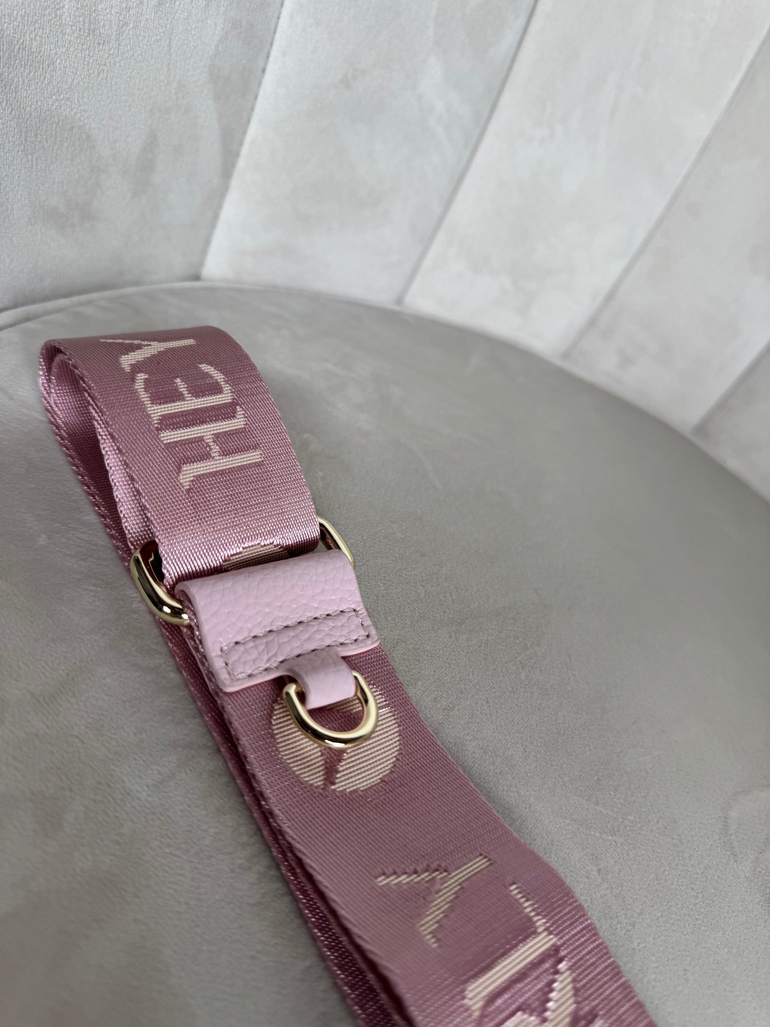 Hey Marly Signature Strap Rose light