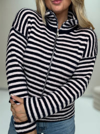 Zipper Strickjacke mit leicht ausgestelltem Ärmel navy/cremeweiß