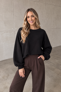 Butterstoff Pullover mit Gummizug unten schwarz