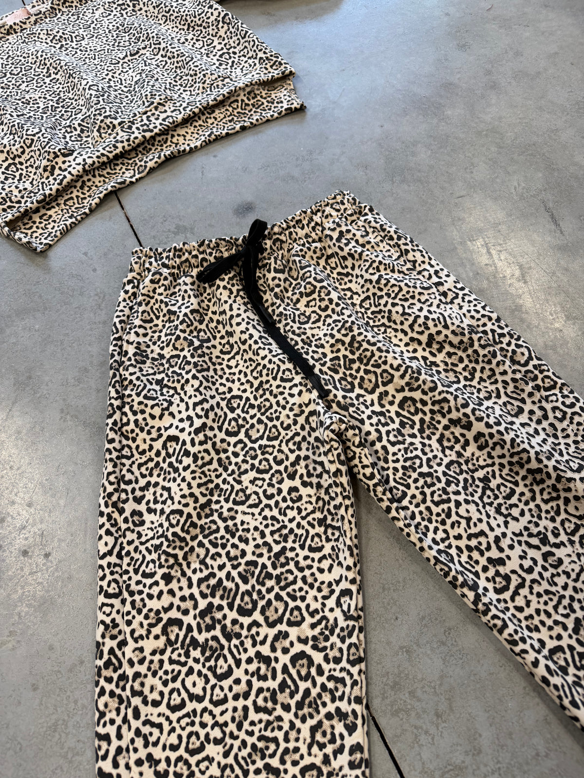 Sweat Pants LEO CRUSH creme
