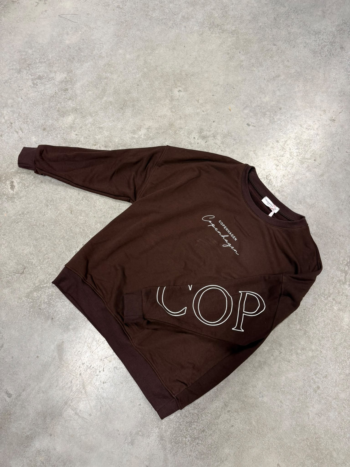 Sweater mit Rückenprint COPENHAGEN LEO Braun weiß