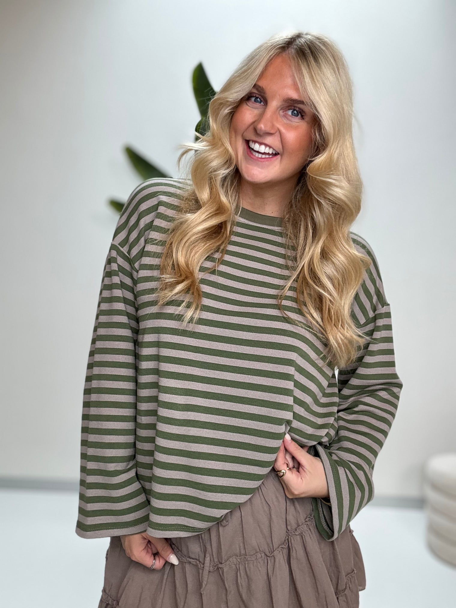 Longsleeve mit leicht ausgestelltem Ärmel STRIPES hell-/dunkelgrün