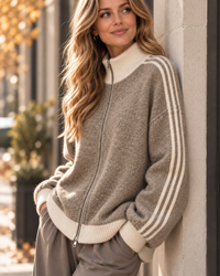 Kuschelweiche Zipper Strickjacke mit seitlichen Streifen beige/creme