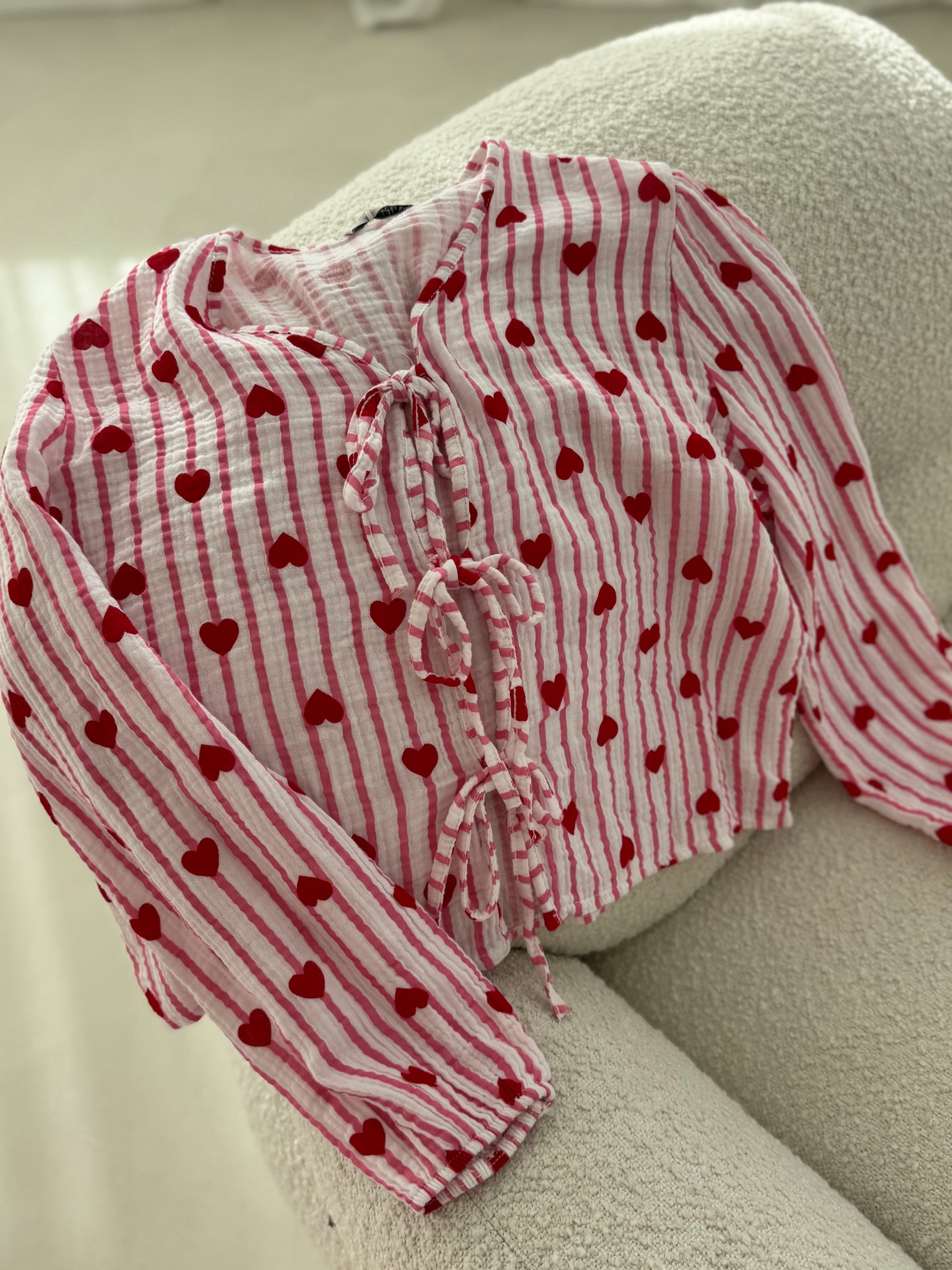 Musselin Bluse weiß HEART ATTACK rosa mit Schleifen