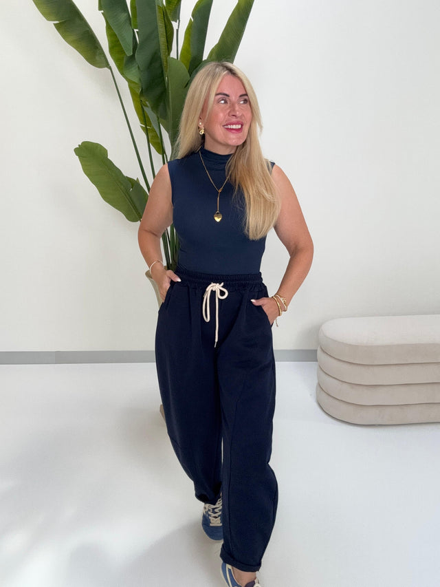 Stylische Barrel Hose COZY MYSTIQUE mitternachtsblau mit Tunnelzug
