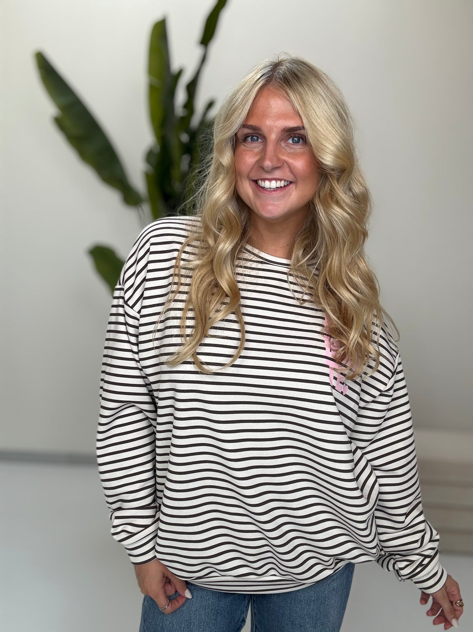 Sweater mit Rückenprint creme/coffee geringelt NAMASTE