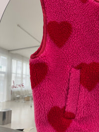 Teddy Weste pink mit Herzen in rot