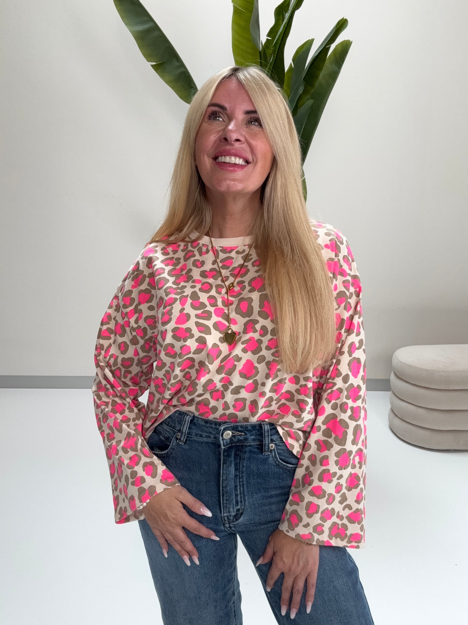 Longsleeve mit leicht ausgestelltem Ärmel creme LEO taupe/pink