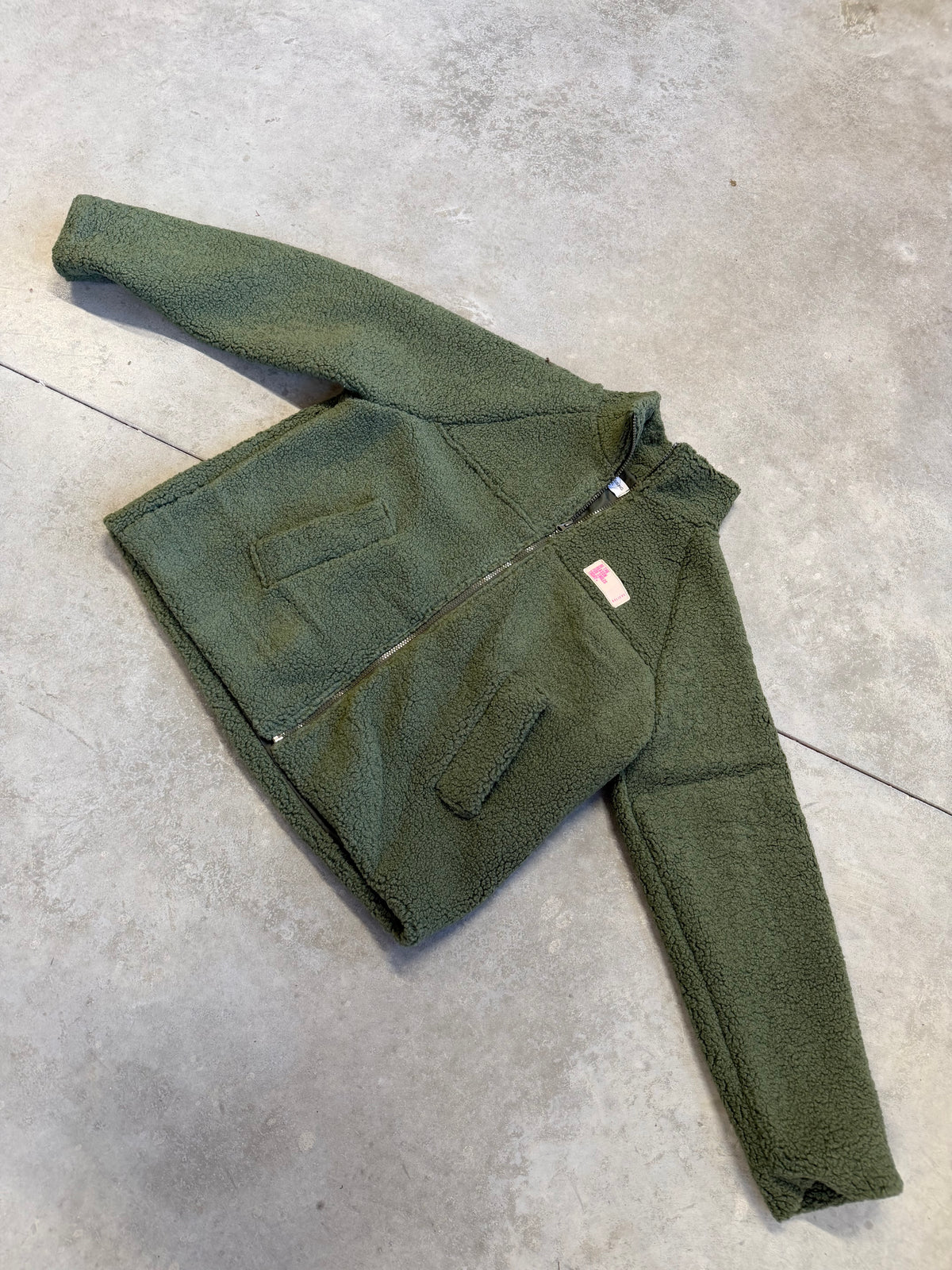 Kuschel Jacke mit Reißverschluss & Patch BE THE REASON FOR SMILES TODAY Kaki