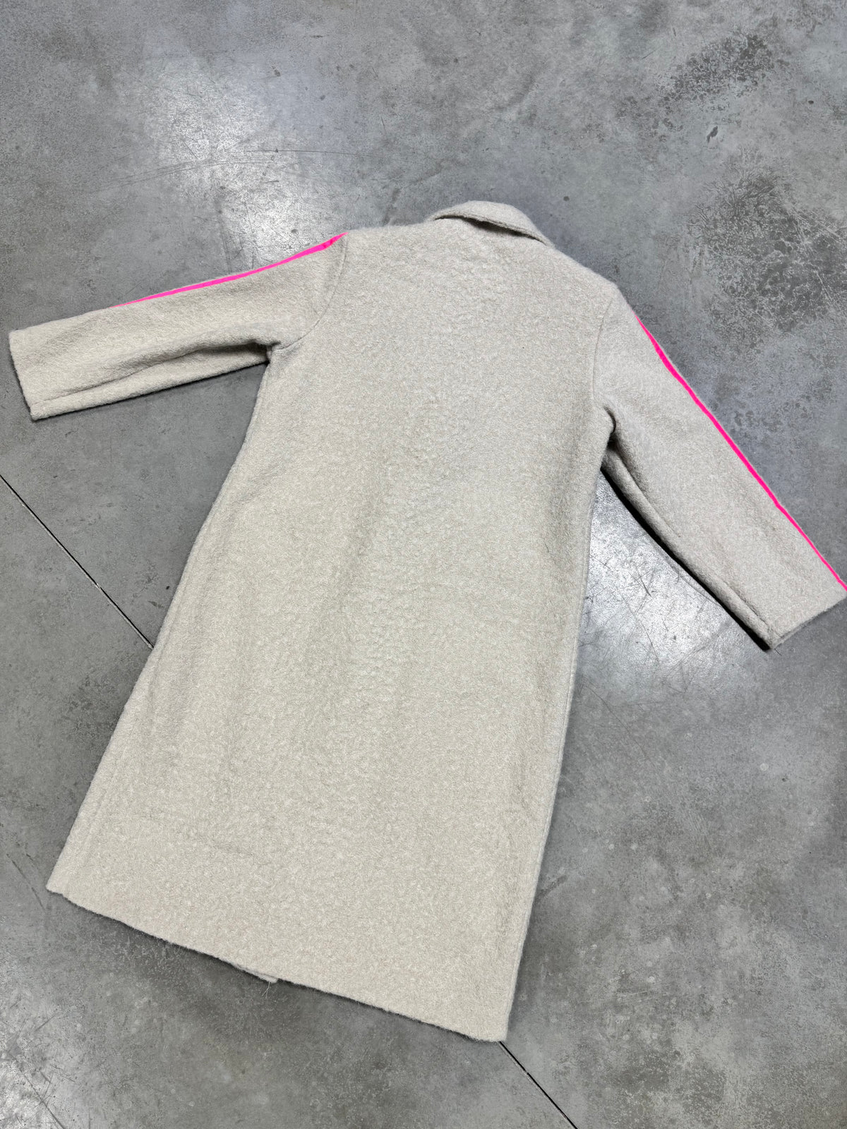 Mantel SPORTY COZYNESS creme/pink mit seitlichen Streifen