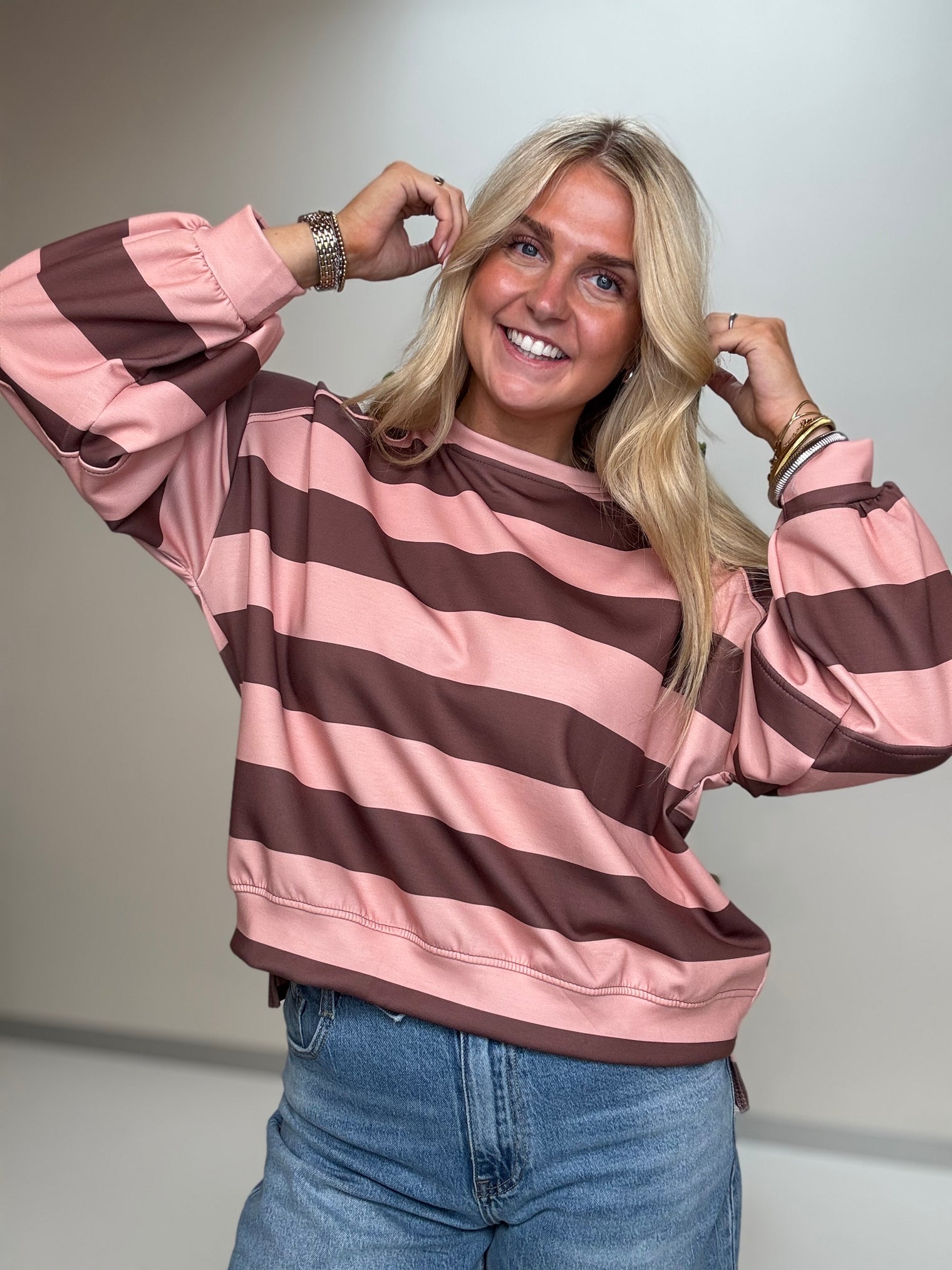 Butterstoff Sweater mit Patch am Ärmel BIG STRIPES soft Peach/coffee