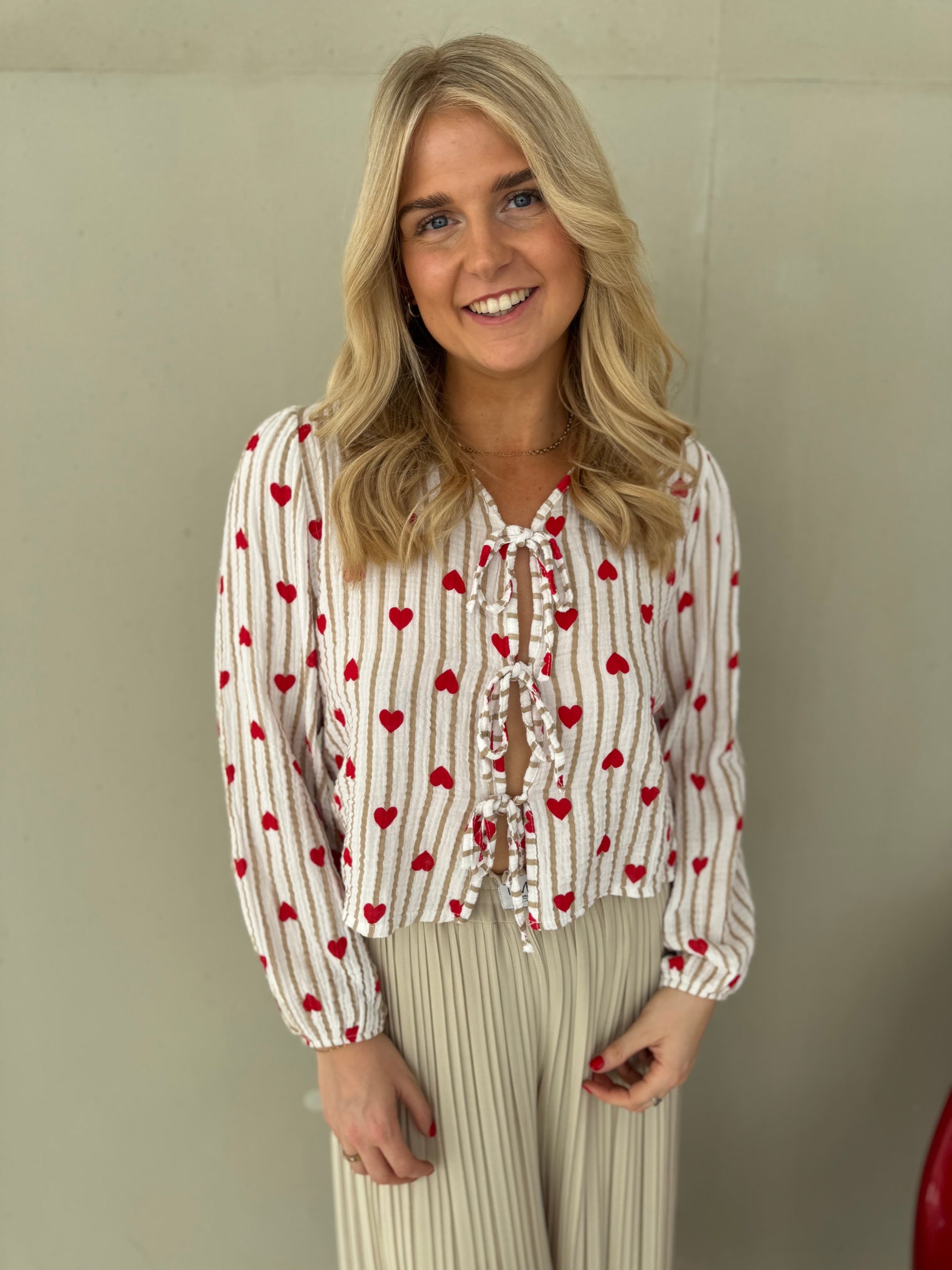 Musselin Bluse weiß HEART ATTACK beige mit Schleifen