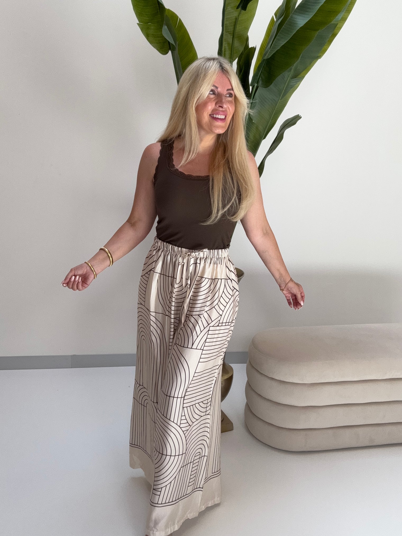 Luftige Sommerhose LUXURY CLEAN GIRL mit Seidenoptik