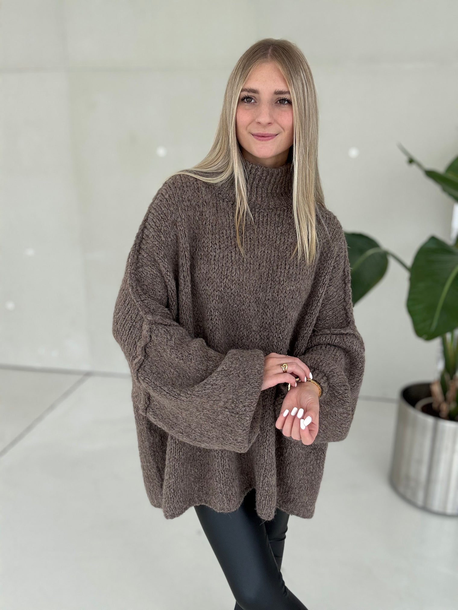 Kuschelweicher OVERSIZE Strickpullover dark coffee