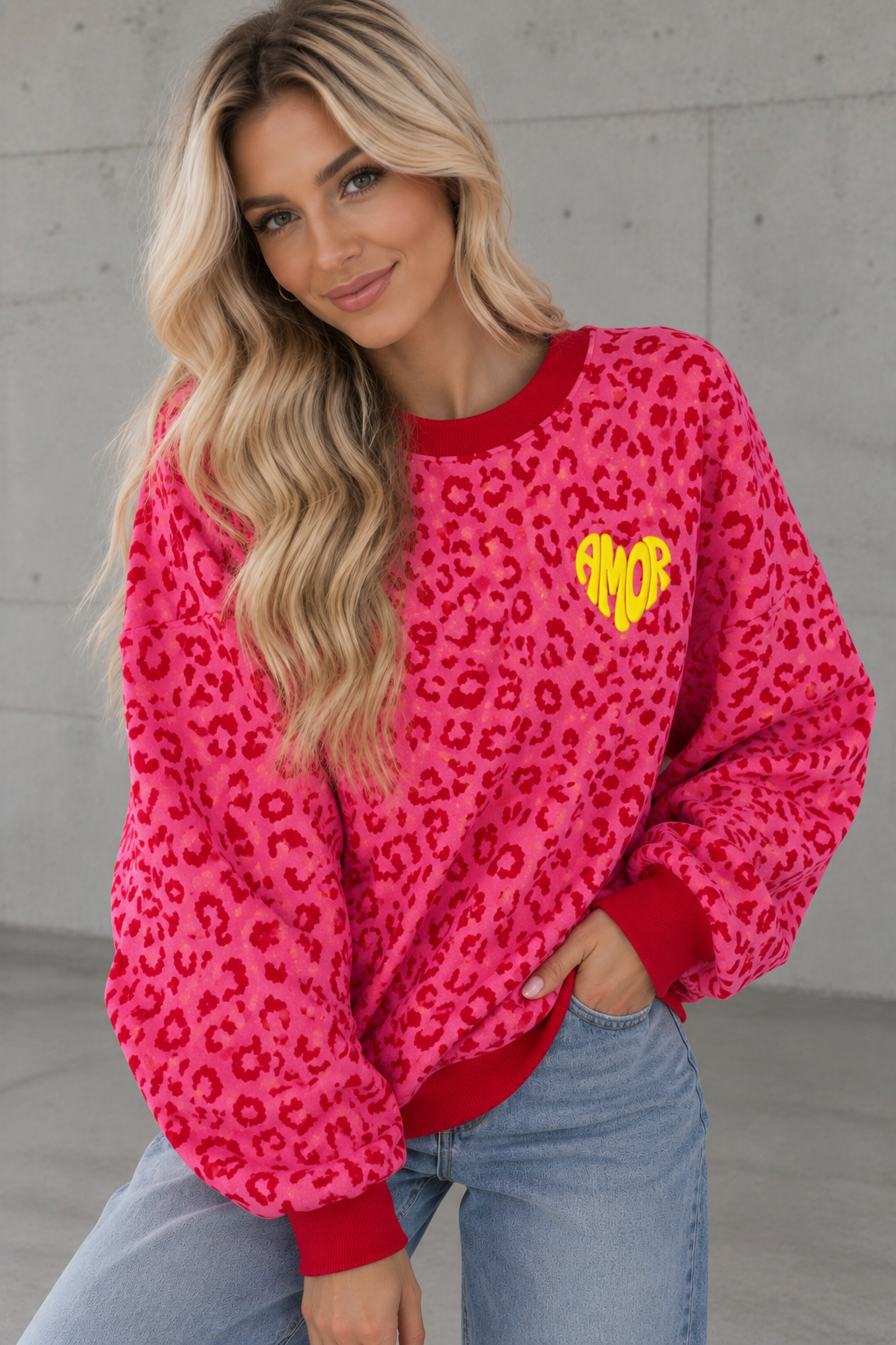 Sweater mit Rückenprint AMOR CLUB rot leo