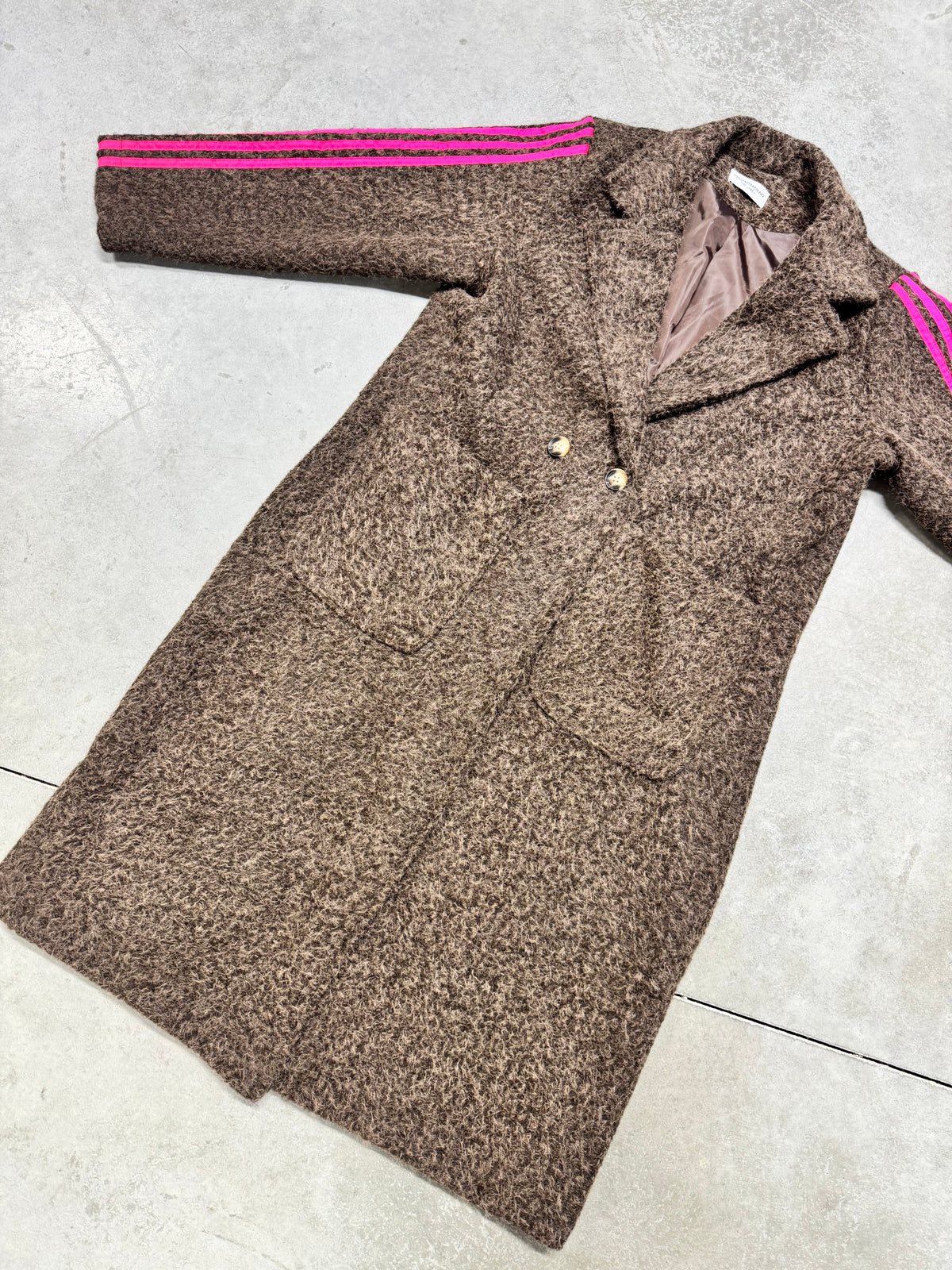 Mantel SPORTY COZYNESS chocolate/pink mit seitlichen Streifen