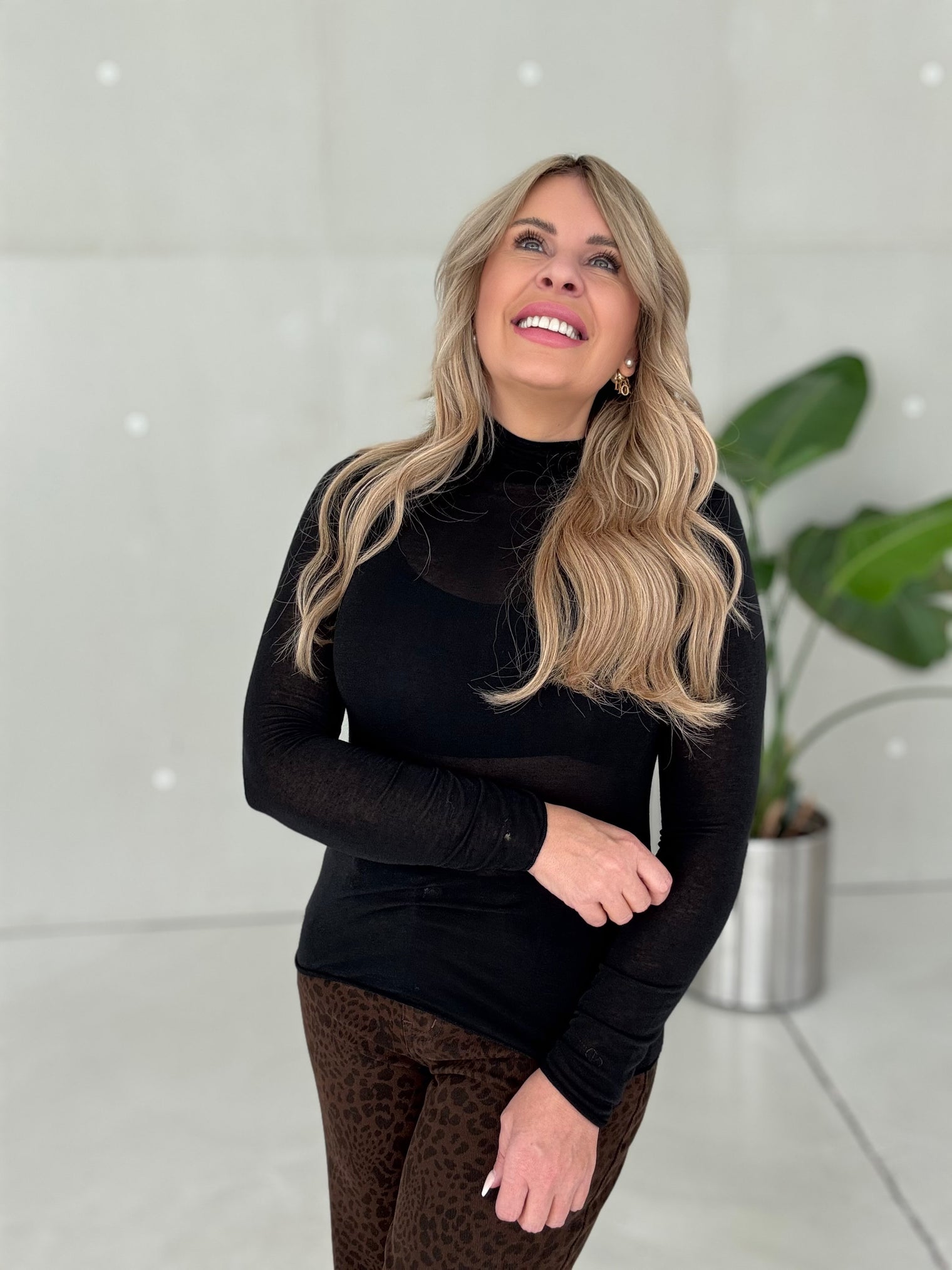 Stretchy Cashmere Langarmshirt TURTLE NECK schwarz luxuriöse Qualität