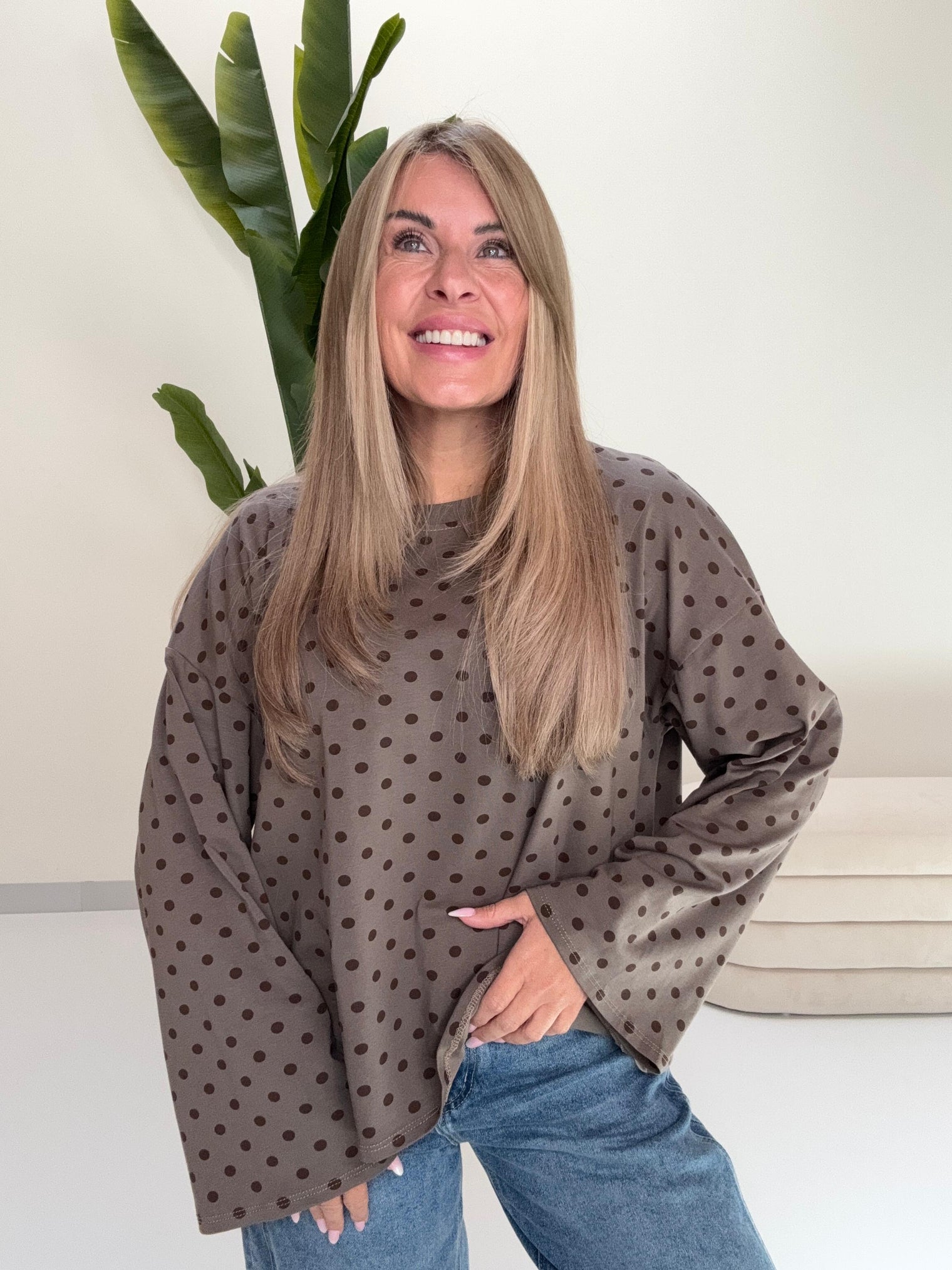 Longsleeve DOTS mit leicht ausgestelltem Ärmel taupe