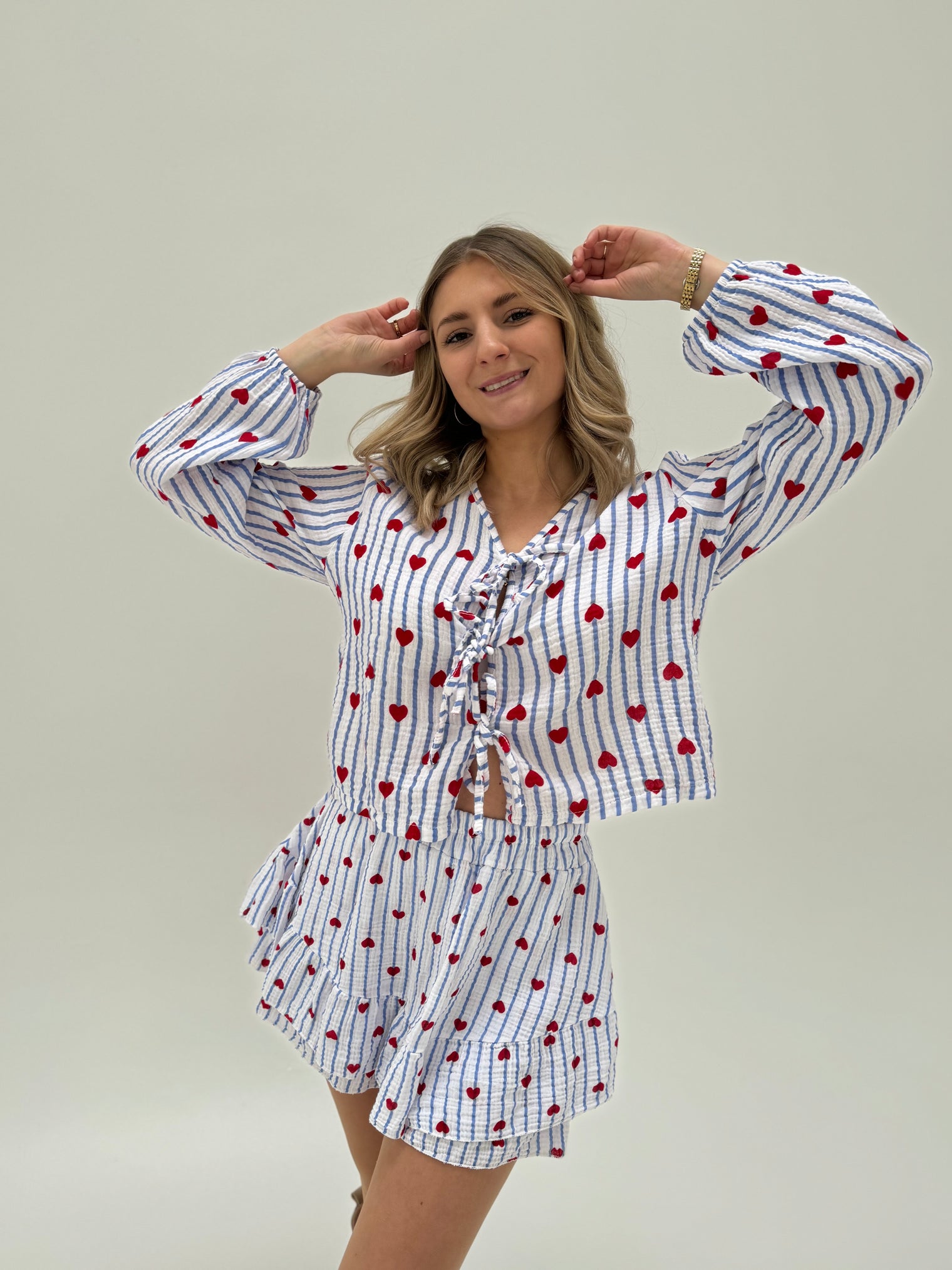 Musselin Bluse weiß HEART ATTACK hellblau mit Schleifen