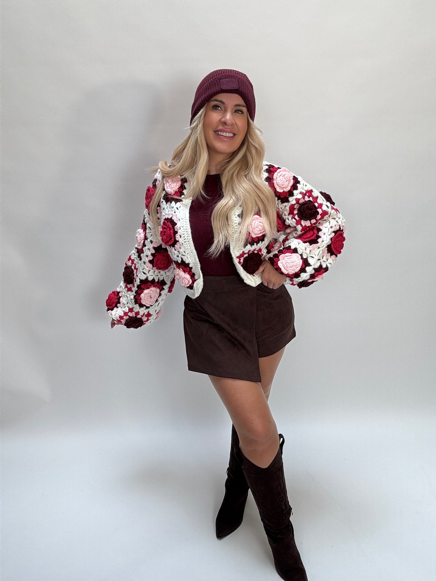 Strickjacke ROSES weiß/burgundy/rosa