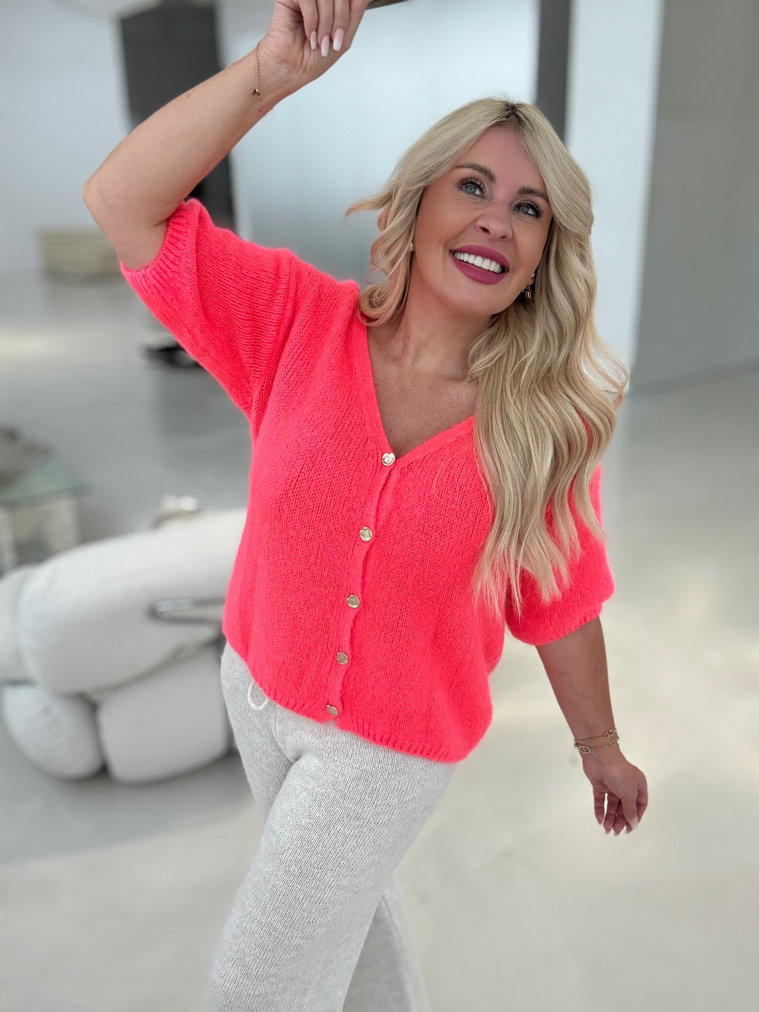Strickjacke GOLDEN HOUR neon coral