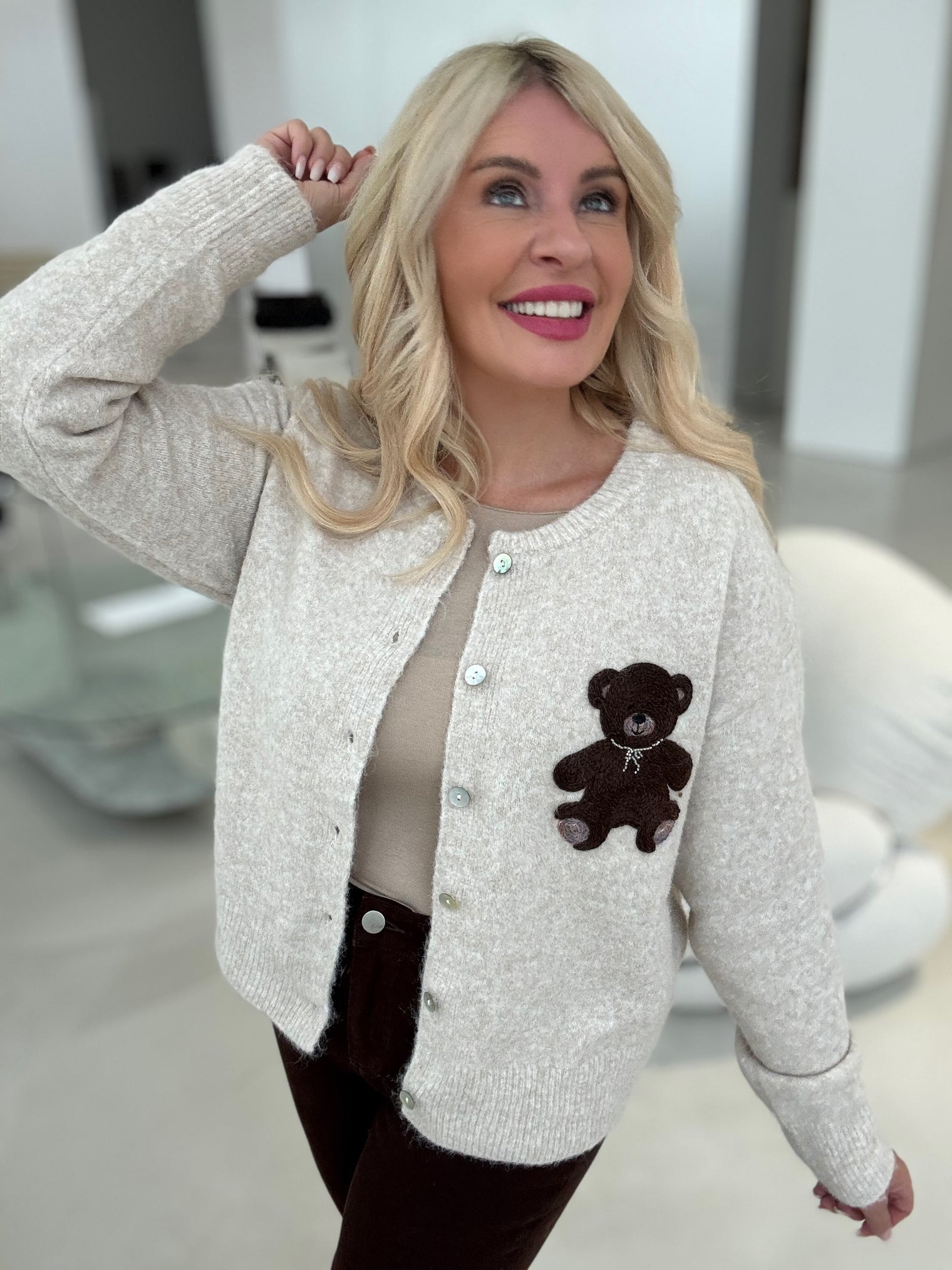 Strickjacke LOVELY BEAR beige