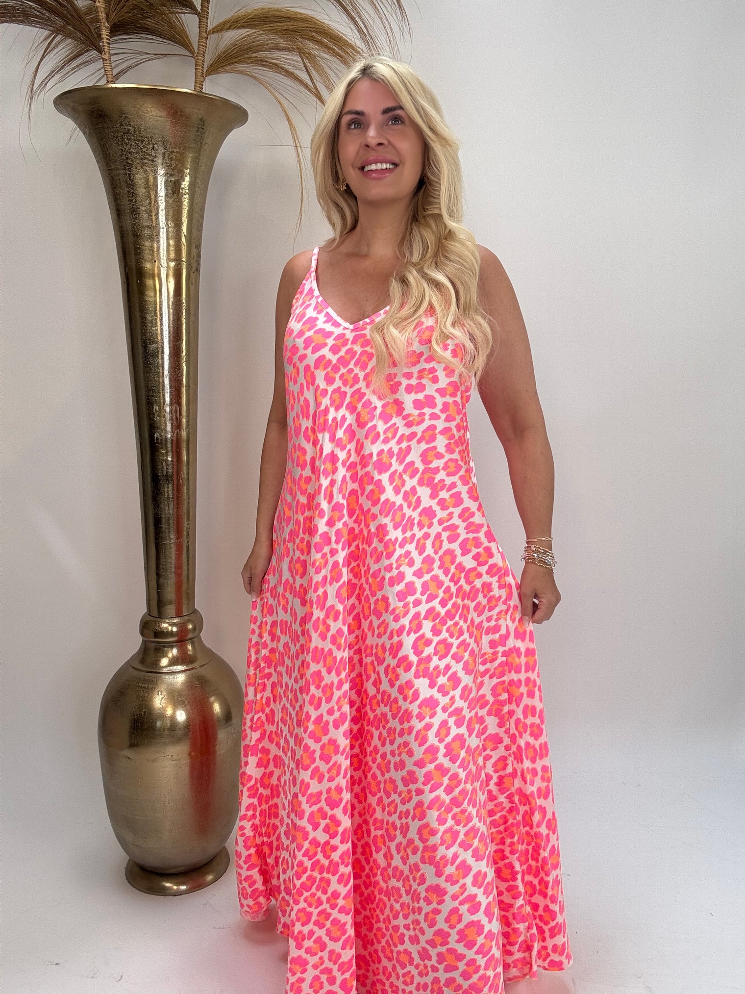 Spaghettiträger Kleid weiß LEO POWER hot pink/orange