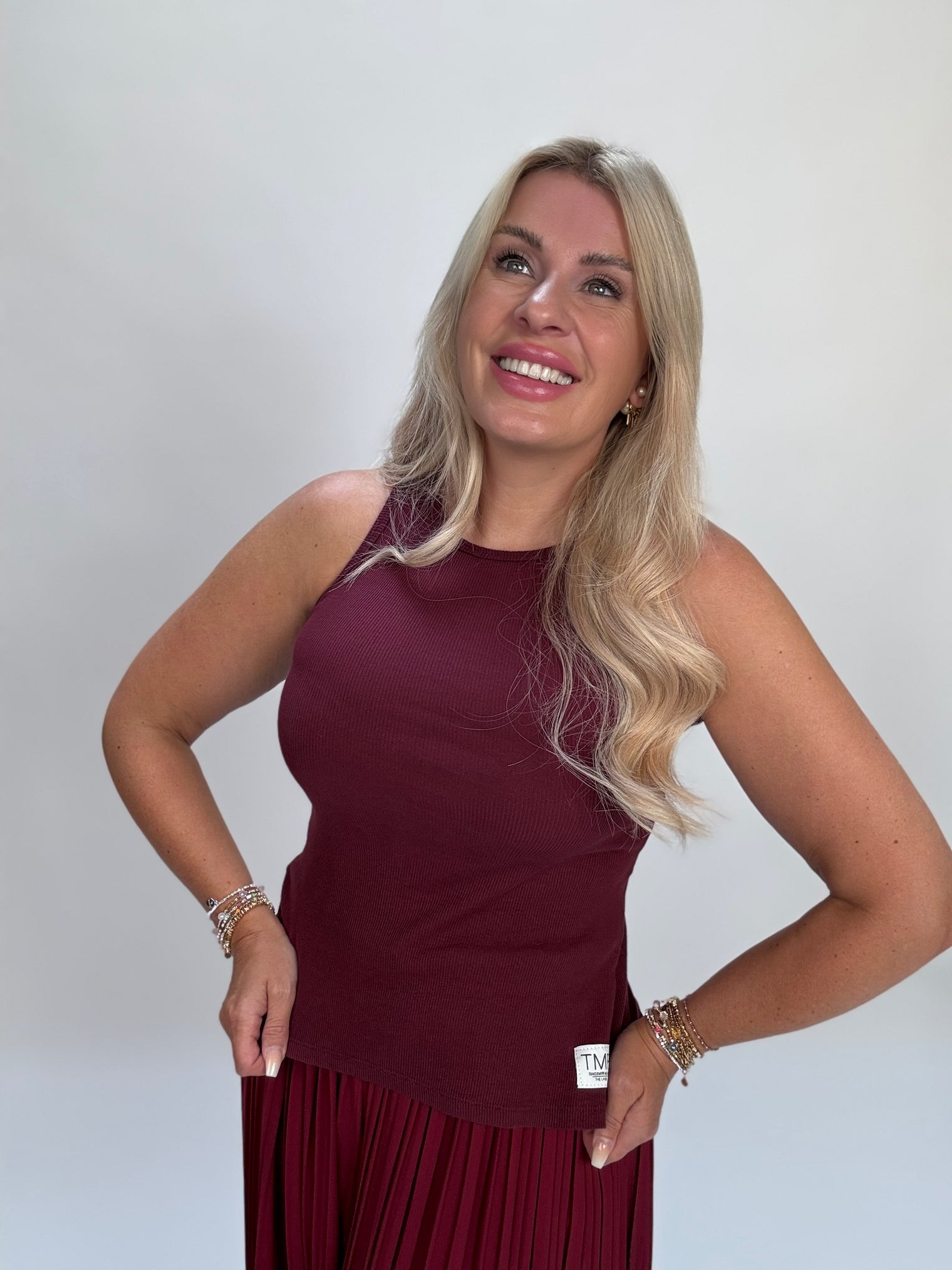 SIGNATURE TANK TOP burgundy