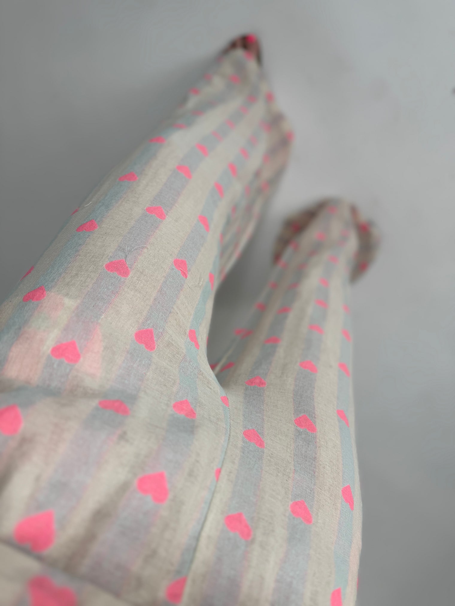 Leinenhose pastellblau/creme HEART ALARM pinke Herzen